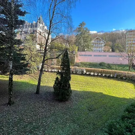 T2 Bis Avec Balcon Et Parking A - Fr-1-555-78 Εξ Λε Μπαν