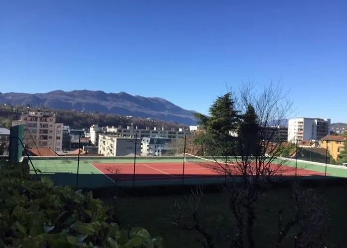 T2 Bis Avec Balcon Et Parking A - Fr-1-555-78 公寓